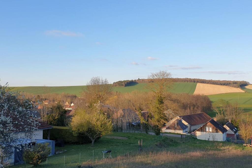 Le Bellevue A 1 H 30 De Paris Et 20 Km De Troyes Villa Estissac Exteriör bild