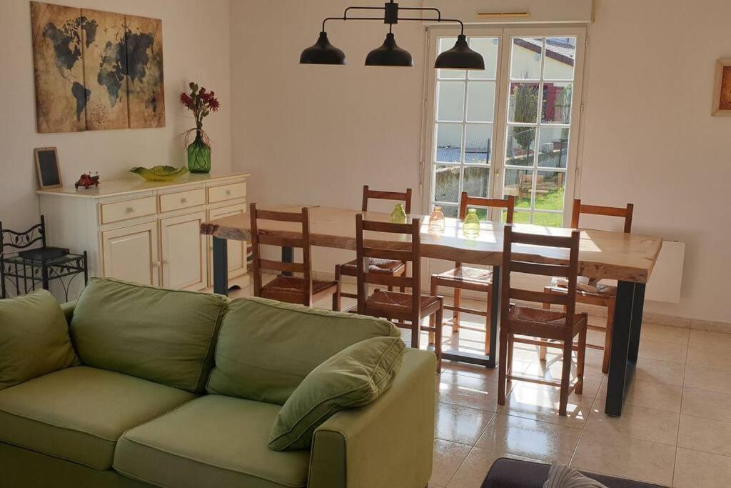 Le Bellevue A 1 H 30 De Paris Et 20 Km De Troyes Villa Estissac Exteriör bild